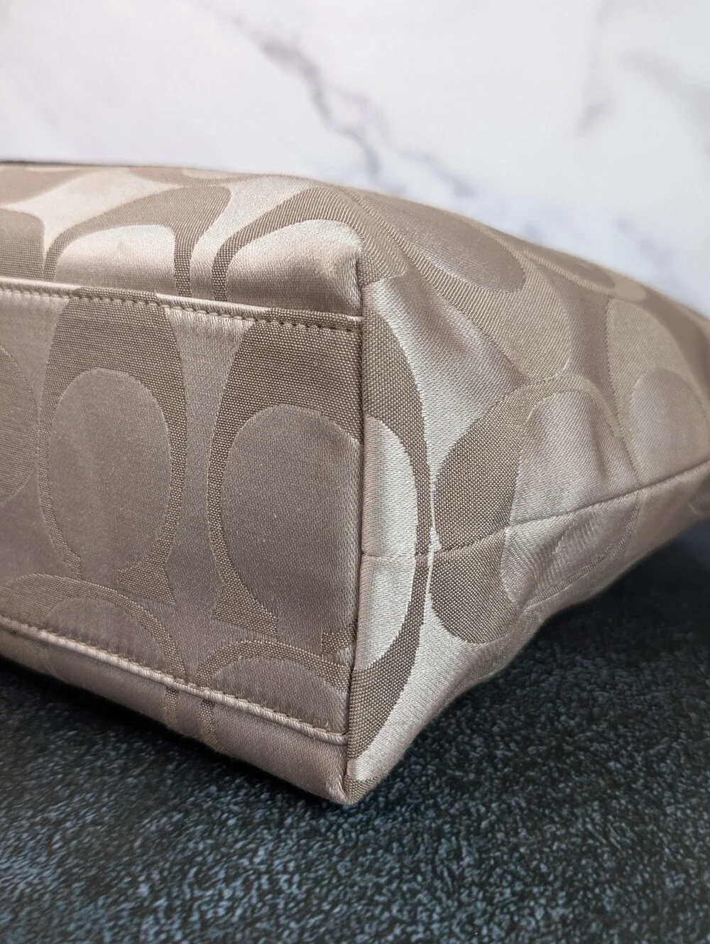 Coach Laura Signature Tote F18335 -Berry - Picture 8 of 14